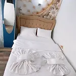 Redamancy Hotel