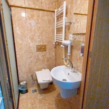 Redamancy Ξενοδοχείο 2*